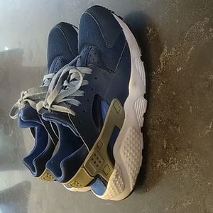 Nike size 5.5 navy blue